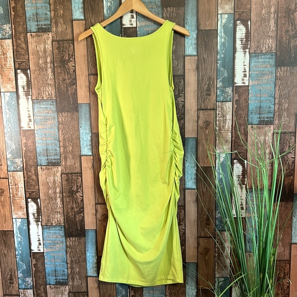 Isabel medium lime green stretch side dress - Picture 14 of 16